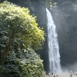 air terjun nung nung tempat indah yang wajib dikunjungi