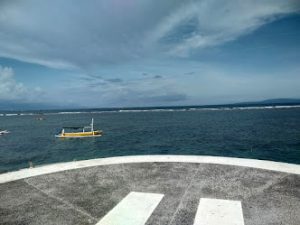 pantai bangsal sanur dan jeritan pedagang