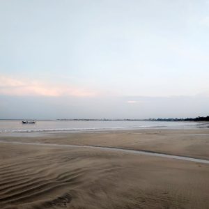 pantai muaya pagi hari