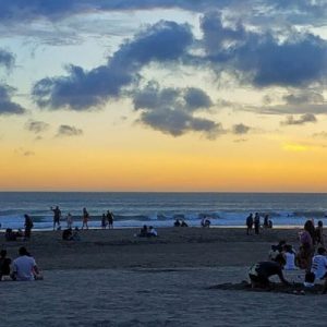 senja di Pantai Petitenget